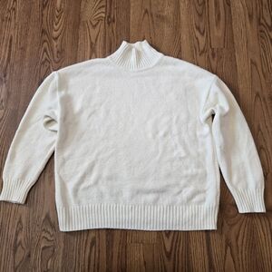 Gap White Sweater Turtleneck Oversized Fuzzy Soft Warm Cotton Cozy Casual XS
